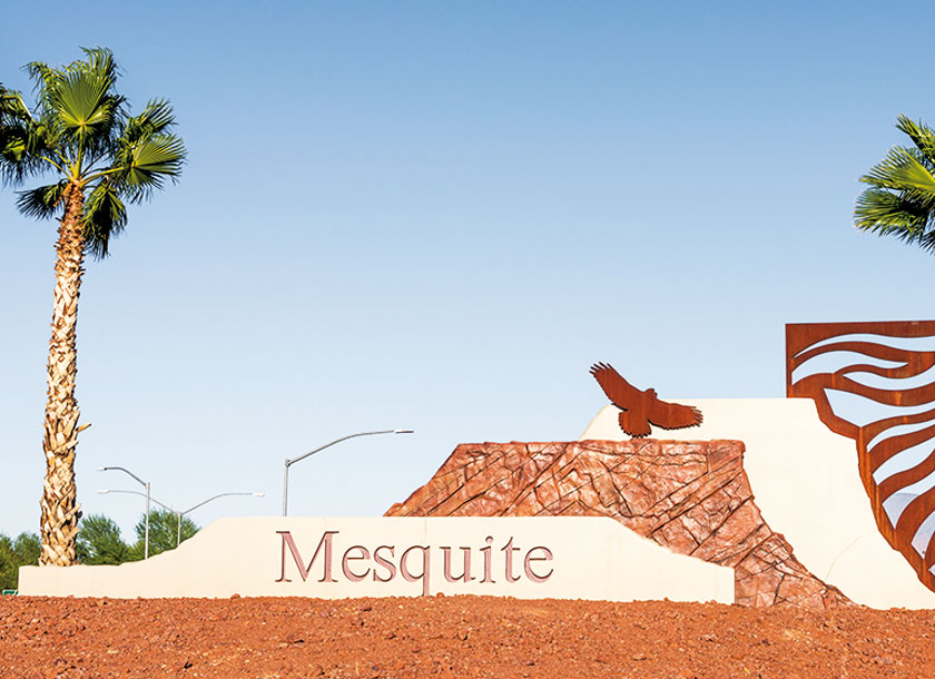 Welcome sculpture in Mesquite Nevada